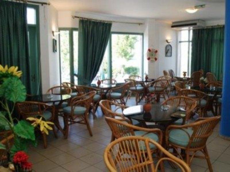 Minos Bay Appartement *